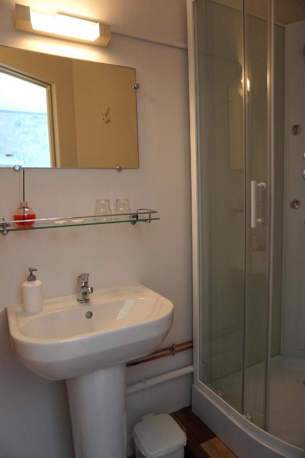 Bed and Breakfast Les Neuf Bouleaux Job Exterior foto
