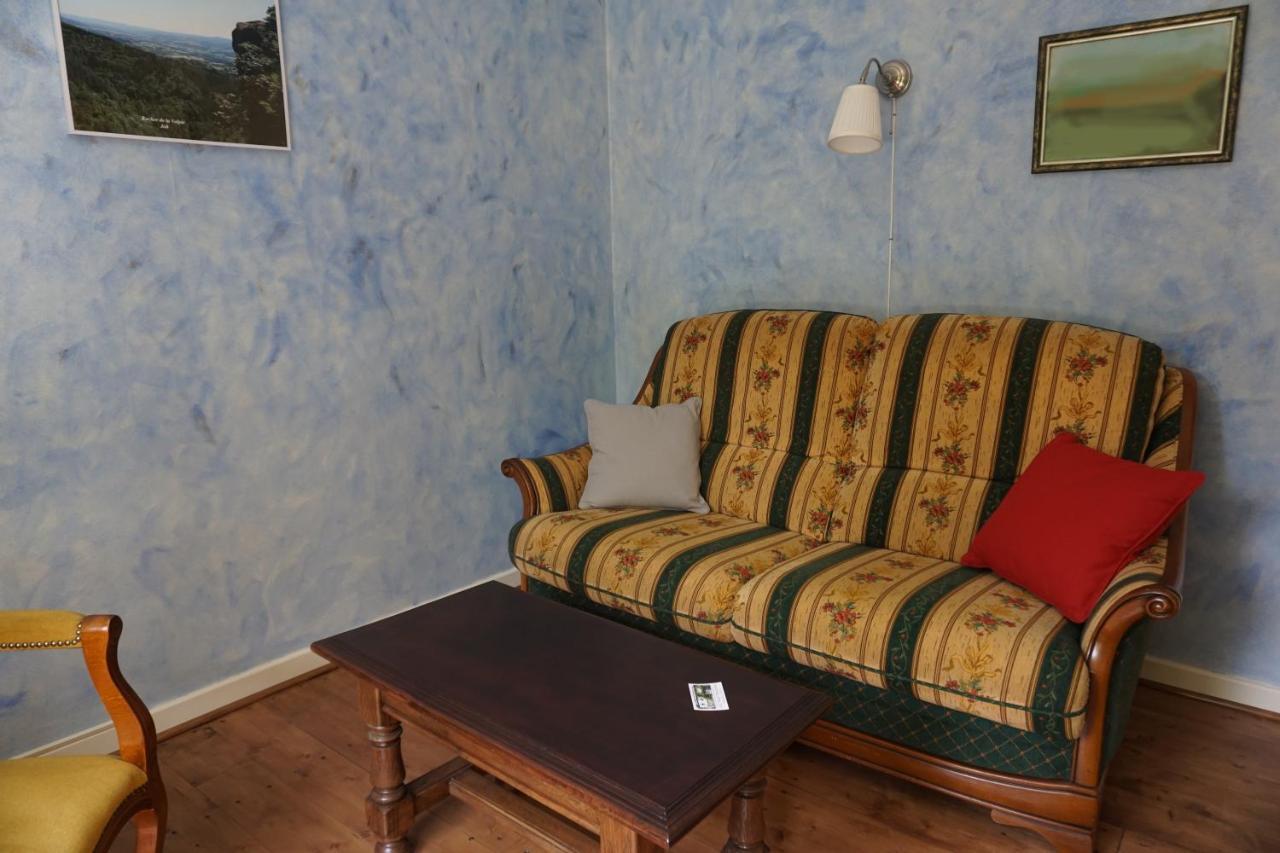 Bed and Breakfast Les Neuf Bouleaux Job Exterior foto