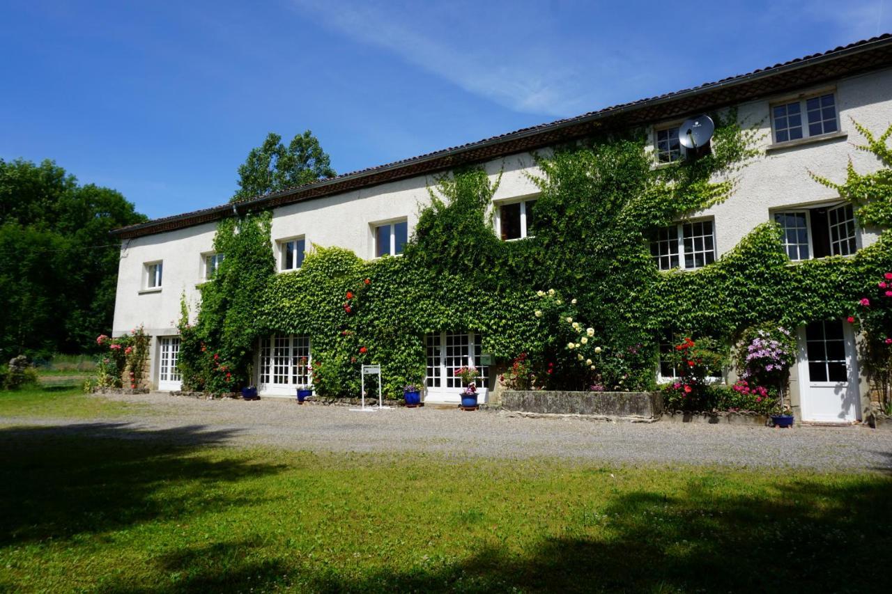 Bed and Breakfast Les Neuf Bouleaux Job Exterior foto